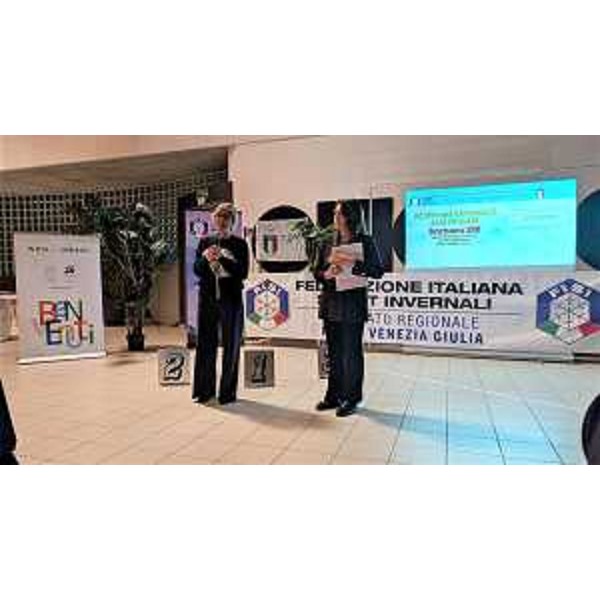 L'assessore regionale alle Finanze, Barbara Zilli, alla Festa dello Sci del Friuli Venezia Giulia ad Amaro. - L'assessore regionale alle Finanze, Barbara Zilli, alla Festa dello Sci del Friuli Venezia Giulia ad Amaro. 