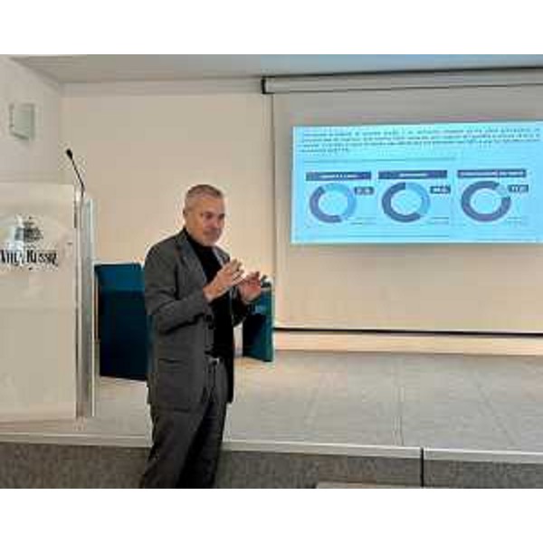 L'assessore regionale alle Attività produttive e turismo, Sergio Emidio Bini - L'assessore regionale alle Attività produttive e turismo, Sergio Emidio Bini