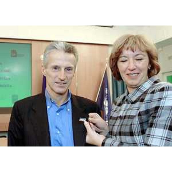 Illy (Presidente FVG) e Piccinini (Segreteria confederale CGIL) al seminario internazionale "Perchá Europa: prospettive di welfare in Friuli Venezia Giulia e nell'Europa allargata", al Centro congressi dell'Area Science Park di Padriciano. (Trieste 20/11/04)