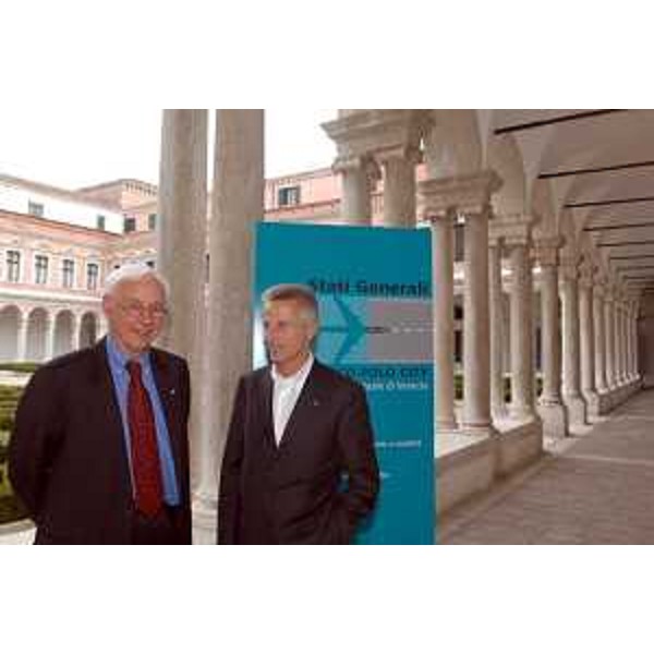 Riccardo Illy (Presidente Regione Friuli Venezia Giulia) con Paolo Costa (Presidente della Commissione Trasporti del Parlamento Europeo) agli 'Stati Generali della città aeroportuale Marco Polo' (Venezia 13/10/06)