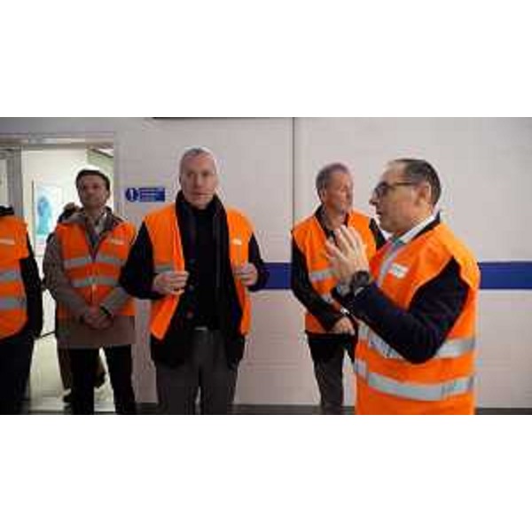 L'assessore regionale alle Attività produttive e turismo Sergio Emidio Bini in visita allo stabilimento Electrolux Professional Vallenoncello - L'assessore regionale alle Attività produttive e turismo Sergio Emidio Bini in visita allo stabilimento Electrolux Professional Vallenoncello