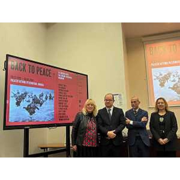 Il vice governatore con delega alla Cultura Mario Anzil con la direttrice di Erpac Fvg Lydia Alessio Vernì e con gli assessori del Comune di Gorizia alla Capitale europea della Cultura Patrizia Artico, e alla Cultura Fabrizio Oreti - Il vice governatore con delega alla Cultura Mario Anzil con la direttrice di Erpac Fvg Lydia Alessio Vernì e con gli assessori del Comune di Gorizia alla Capitale europea della Cultura Patrizia Artico, e alla Cultura Fabrizio Oreti