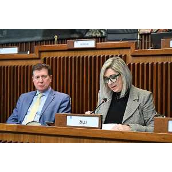 Il presidente della IV Commissione, Alberto Budai (Lega), e l'assessore regionale alle Infrastrutture, Cristina Amirante - Il presidente della IV Commissione, Alberto Budai (Lega), e l'assessore regionale alle Infrastrutture, Cristina Amirante