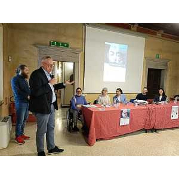 Il presidente del Consiglio regionale del Friuli Venezia Giulia, Mauro Bordin, durante il suo intervento - Il presidente del Consiglio regionale del Friuli Venezia Giulia, Mauro Bordin, durante il suo intervento