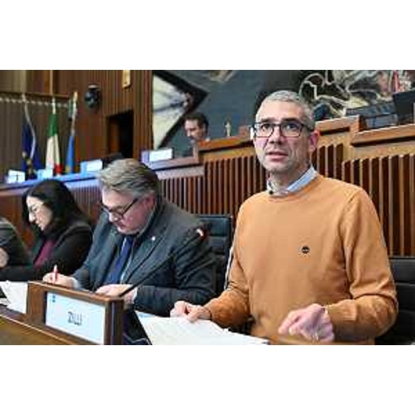 Il presidente della V Commissione consiliare, Diego Bernardis (Fedriga presidente), e l'assessore Pierpaolo Roberti - Il presidente della V Commissione consiliare, Diego Bernardis (Fedriga presidente), e l'assessore Pierpaolo Roberti