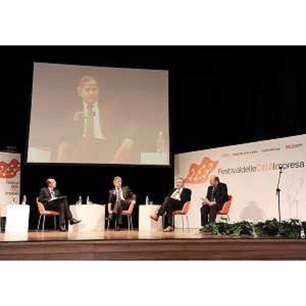 Renzo Tondo (Presidente Friuli Venezia Giulia) al Festival delle Città d'Impresa di Maniago. (Maniago 03/04/09)