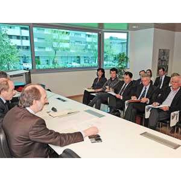 Riccardo Riccardi (Assessore regionale Mobilità, Energia e Infrastrutture di Trasporto) presenta la bozza di disegno di legge sulla rete di distribuzione dei carburanti in Friuli Venezia Giulia. (Udine 06/04/09)