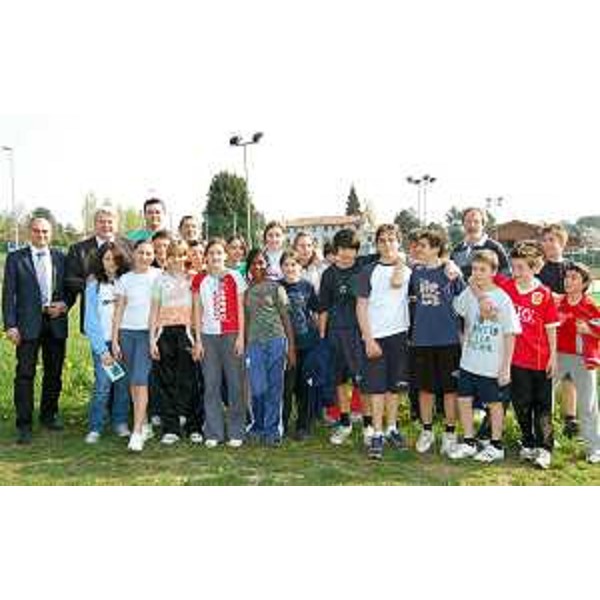 Elio De Anna (Assessore regionale delegato Attività ricreative e sportive) visita gli impianti sportivi di Pagnacco. (Pagnacco 08/04/09) 