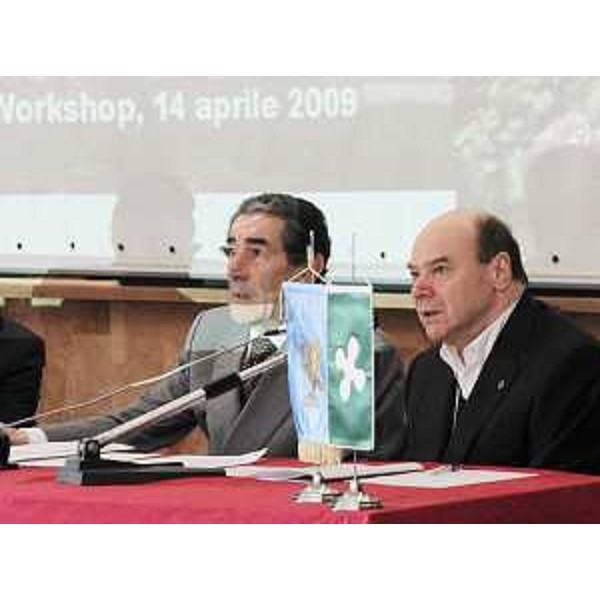 Luciano Bresciani (Assessore Salute Lombardia) e Vladimir Kosic (Assessore Salute FVG) per la firma del protocollo d'intesa per la cooperazione interregionale nel settore sanitario, a Gorizia. (Gorizia 14/04/09)