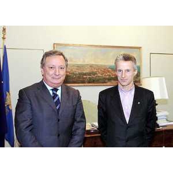Domenico Mazzilli (Questore Trieste) e Riccardo Illy (Presidente FVG) nella sede della Regione a Trieste. (Trieste 17/01/05)