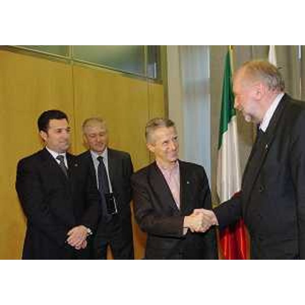 Riccardo Illy (Presidente FVG), Franco Iacop (Assessore regionale Rapporti internazionali) e Dimitrij Rupel (Ministro Esteri Slovenia). (Lubiana 17/01/05)