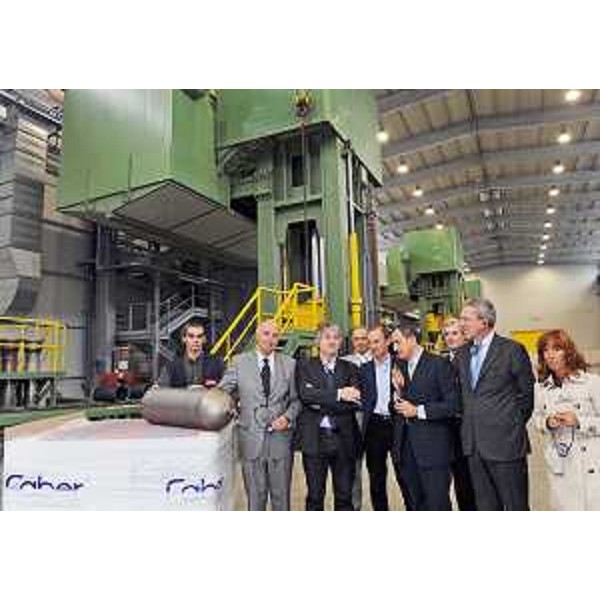 Renzo Tondo (Presidente Friuli Venezia Giulia) e Attilio Vuga (Sindaco Cividale del Friuli) visitano la Faber di Cividale del Friuli. (Cividale del Friuli 20/04/09)