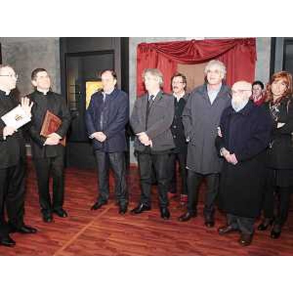 Renzo Tondo (Presidente Friuli Venezia Giulia) e Roberto Molinaro (Assessore regionale Cultura) all'inaugurazione della mostra "Apocrifi - Memorie e Leggende oltre i Vangeli" a Illegio. (Illegio 24/04/09)