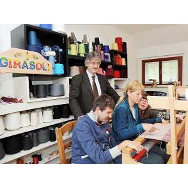 Renzo Tondo (Presidente Friuli Venezia Giulia) visita l'Associazione "I Girasoli" a Rupingrande. (Rupingrande 27/04/09)