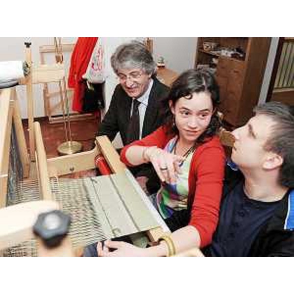 Renzo Tondo (Presidente Friuli Venezia Giulia) visita l'Associazione "I Girasoli" a Rupingrande. (Rupingrande 27/04/09)