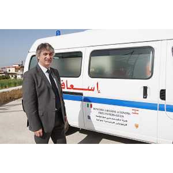 Renzo Tondo (Presidente Friuli Venezia Giulia) nella base di Shama in Libano. (Libano 28/04/09)