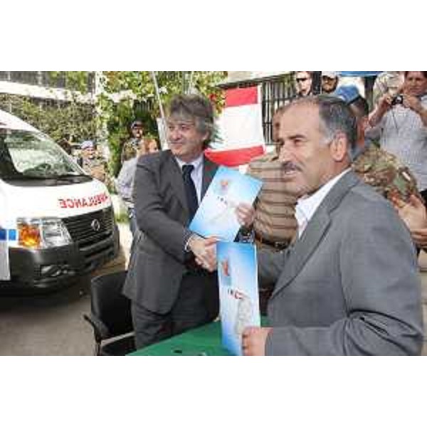 Renzo Tondo (Presidente Friuli Venezia Giulia) e Ali Jabu (sindaco Yanuh) a Yanuh in Libano. (Yanuh 30/04/09)