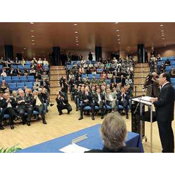 Renato Giuseppe Schifani (Presidente Senato) all'Auditorium della sede regionale di Udine. (Udine 06/05/09)