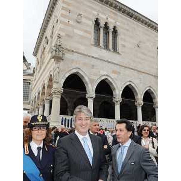 Renzo Tondo (Presidente Friuli Venezia Giulia) e Giuseppe Padulano (Questore Udine) alla festa per i 157 anni della Polizia, a Udine. (Udine 09/05/09)