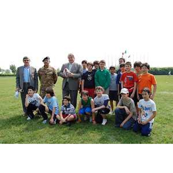 Elio De Anna (Assessore regionale delegato Attività ricreative e sportive) a "Sport in vetrina", nell'area della Comina a Pordenone. (Pordenone 08/05/09)