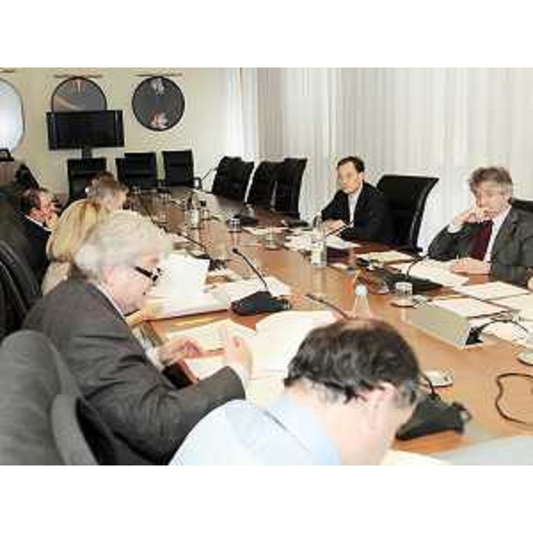 Renzo Tondo (Presidente Friuli Venezia Giulia) con la Giunta riuniti a Trieste. (Trieste 21/05/09)