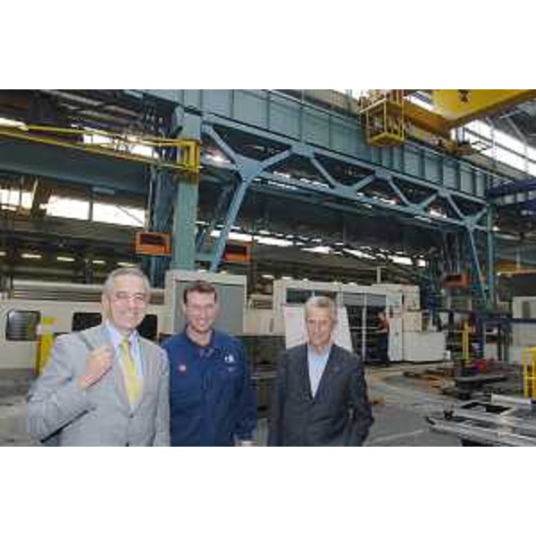 Riccardo Illy (Presidente Regione Friuli Venezia Giulia) con Gianpietro Benedetti (Presidente della Danieli &C.) ritratti durante la visita allo stabilimento Danieli avvenuta in occasione della Tavola Rotonda "Giornate Danieli 2006". (Butrio (UD) 21/10/06)