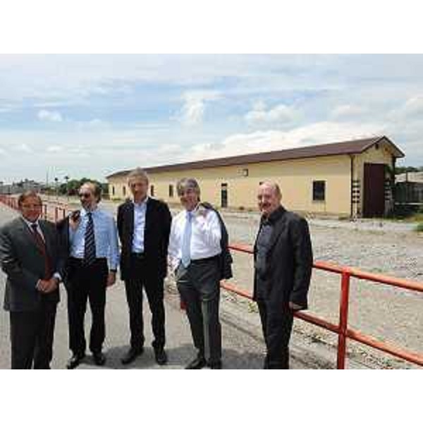 Lorenzo Pelizzo (Presidente Banca Popolare di Cividale), Riccardo Riccardi (Assessore regionale Mobilità, Energia e Infrastrutture di Trasporto), Attilio Vuga (Sindaco Cividale del Friuli) e Renzo Tondo (Presidente Friuli Venezia Giulia) nell'ex area Italcementi a Cividale del Friuli. (Cividale del Friuli 09/06/09)