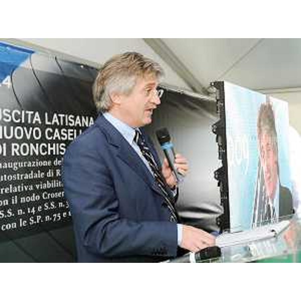 Renzo Tondo (Presidente Friuli Venezia Giulia) all'inaugurazione del nuovo casello di Ronchis (A4, uscita Latisana). (Ronchis di Latisana 12/06/09)