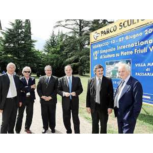 Roberto Molinaro (Assessore regionale Cultura), Walter Grahovac (Ministro Cultura Regione argentina Cordoba) e Carlos Sanchez (Viceministro Cultura Regione argentina Cordoba) a Villa Manin di Passariano. (Villa Manin di Passariano 10/07/09)