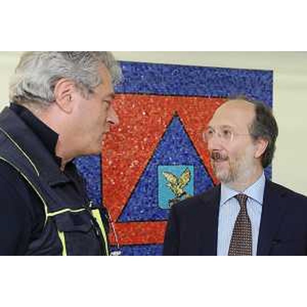 Riccardo Riccardi (assessore regionale Mobilità, Energia, Trasporti e Protezione civile) con Guglielmo Berlasso (direttore della Protezione civile). (Palmanova, 15/07/09)