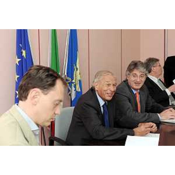 Renzo Tondo (presidente Friuli Venezia Giulia), Ettore Romoli (Sindaco di Gorizia) e Luca Ciriani (vice presidente Friuli Venezia Giulia) in occasione della seduta di Giunta regionale tenuta presso la sede della Regione a Gorizia. (Gorizia, 16/07/09)