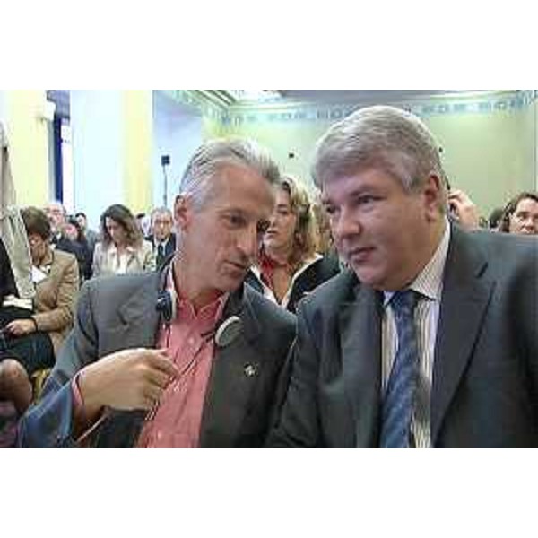 Riccardo Illy (Presidente Regione Friuli Venezia Giulia) con Andrei Sharonov (Primo Viceministro Russo per lo Sviluppo Economico ed il Commercio Estero ) presenti alla giornata inaugurale della X 'Task Force italo-russa sui distretti e le PMI'. (Trieste 26/10/06)