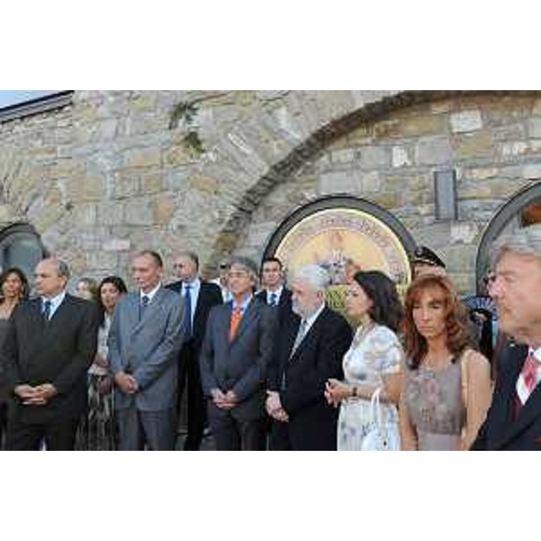 Renzo Tondo (presidente Friuli Venezia Giulia) con Mirko Cvetkovic (primo ministro Serbia) ed altre autorità in occasione dell'inaugurazione di una mostra. (Trieste, 16/07/09)