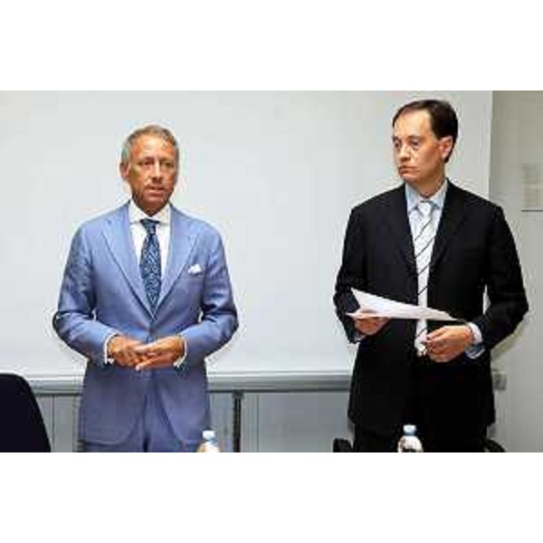 Luca Ciriani (vicepresidente Friuli Venezia Giulia) e Cesare Strisino (presidente del Consorzio di Sviluppo industriale dell'Aussa-Corno) durante la conferenza stampa nella la sede del Consorzio. (S.Giorgio di Nogaro, 21/07/09)
