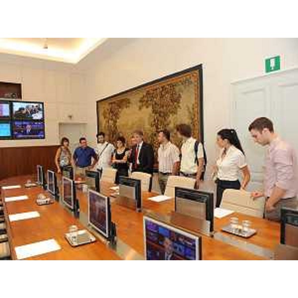 Un gruppo di studenti dell'Università di Trieste visita la sede della Regione Friuli Venezia Giulia accompagnato dal Presidente Renzo Tondo. (Trieste 23/07/09) 