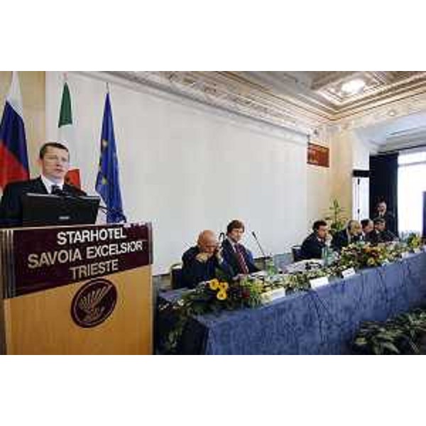 Relatore alla giornata inaugurale della X 'Task Force italo-russa sui distretti e le PMI'. (Trieste 26/10/06)