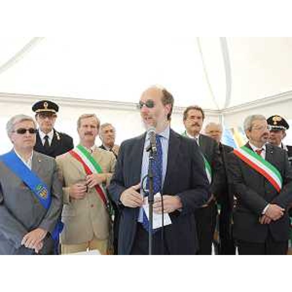Riccardo Riccardi (Assessore regionale Viabilità e Trasporti) all'inaugurazione del maxi-svincolo su via Nazionale tra Udine e Tavagnacco. (Tavagnacco 30/07/09) 