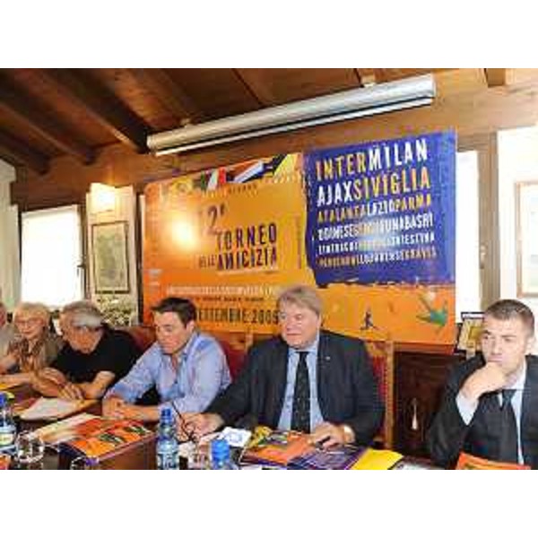 Elio De Anna (Assessore regionale Sport) alla presentazione del Torneo Giovanile Internazionale dell'Amicizia, 12a edizione, a San Martino al Tagliamento. (San Martino al Tagliamento 30/07/09)