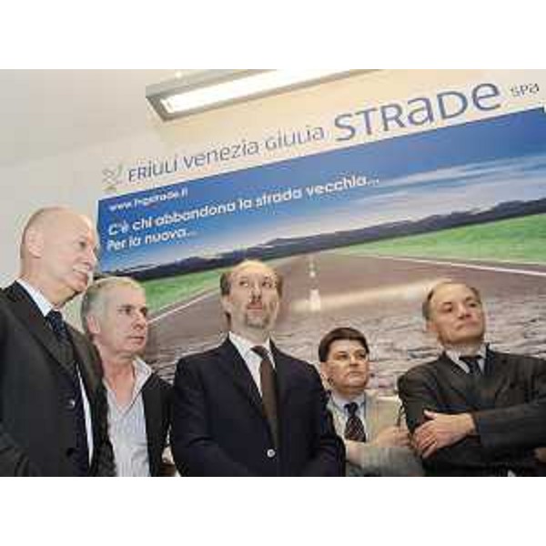 Riccardo Riccardi (Assessore regionale Viabilità e Trasporti) all'inaugurazione della nuova sede della FVG Strade SpA, in via Mazzini 22 a Trieste. (Trieste 31/07/09)