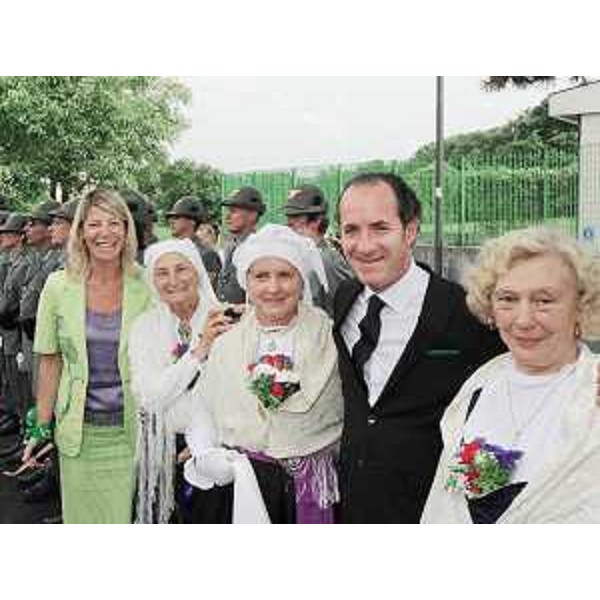 Federica Seganti (Assessore regionale Autonomie locali) e Luca Zaia (Ministro Agricoltura) sul Carso triestino. (Trieste 03/08/09)