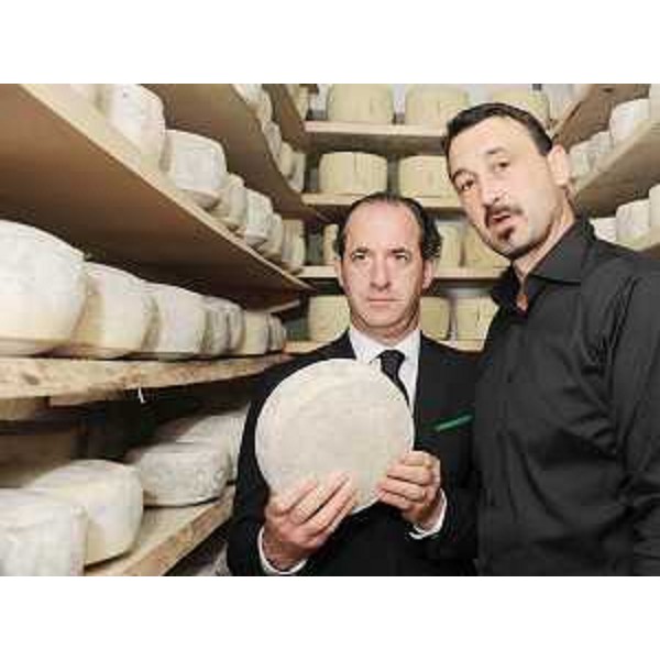 Luca Zaia (Ministro Agricoltura) nell'Azienda casearia Zidaric sul Carso triestino. (Trieste 03/08/09)