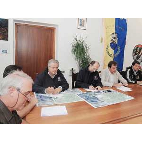 La riunione in Municipio a Tarvisio con Riccardo Riccardi (Assessore regionale Protezione civile). (05/09/09)