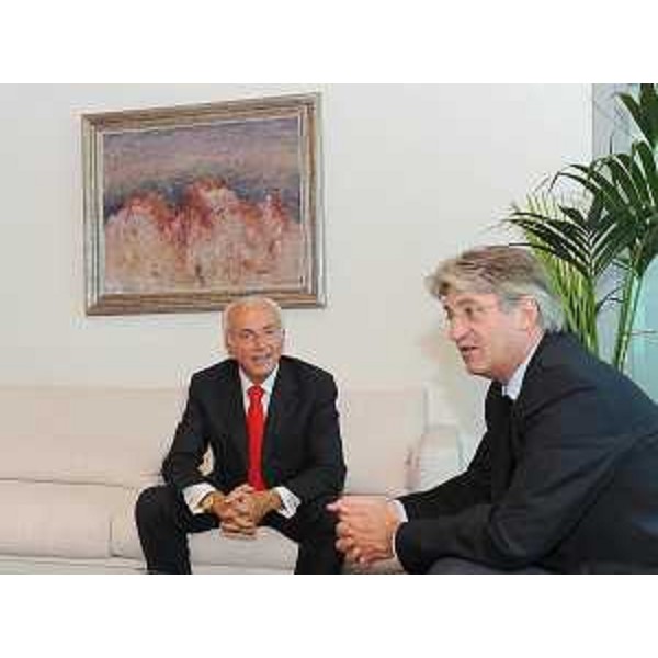 Pierfrancesco Galante (Prefetto Pordenone) e Renzo Tondo (Presidente Friuli Venezia Giulia) nella sede regionale di Udine. (Udine 08/09/09)