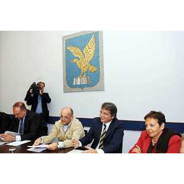 Roberto Cosolini (Assessore regionale al lavoro, formazione, università e ricerca) ritratto durante la conferenza stampa sul mercato del lavoro. (Trieste 30/10/06)