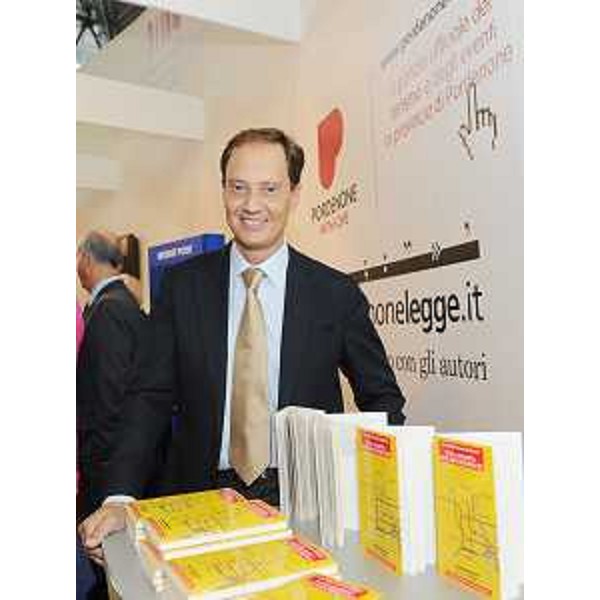 Luca Ciriani (Vicepresidente FVG e Assessore regionale Attività produttive) alla presentazione di "pordenonelegge.it", a Pordenone. (Pordenone 12/09/09)