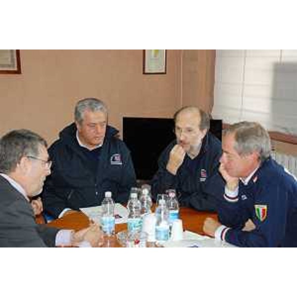 Alessandro Colautti (Consigliere regionale FVG), Guglielmo Berlasso (Direttore Protezione civile FVG), Riccardo Riccardi (Assessore Protezione civile FVG) e Guido Bertolaso (Capo Protezione civile) a L'Aquila. (L'Aquila 15/09/09)