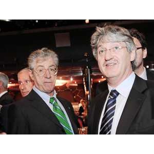 Umberto Bossi (Ministro Riforme per Federalismo) e Renzo Tondo (Presidente Friuli Venezia Giulia) alla cerimonia di consegna della nave da crociera "Carnival Dream" all'armatore, alla Fincantieri di Monfalcone. (Monfalcone 17/09/09)