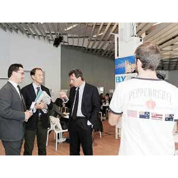 Luca Ciriani (Vicepresidente FVG e Assessore regionale Attività produttive) e Andrea Di Giovanni (Direttore Turismo FVG) nel corso della giornata conclusiva di Buy Friuli Venezia Giulia, alla Stazione Marittima di Trieste. (Trieste 26/09/09)