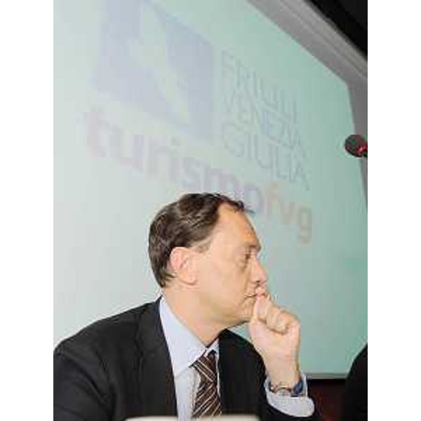 Luca Ciriani (Vicepresidente FVG e Assessore regionale Attività produttive) durante l'incontro con la stampa, nel corso della giornata conclusiva di Buy Friuli Venezia Giulia, alla Stazione Marittima di Trieste. (Trieste 26/09/09)