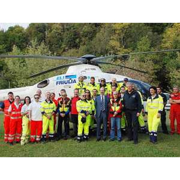 Riccardo Riccardi (Assessore regionale Protezione civile) e Guglielmo Berlasso (Direttore centrale Protezione civile FVG) nel corso dell'esercitazione di protezione civile a Villuzza di Ragogna. (Ragogna 26/09/09)